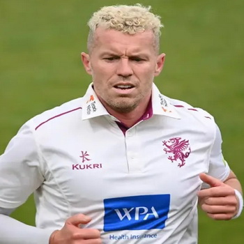 Peter Siddle Biography